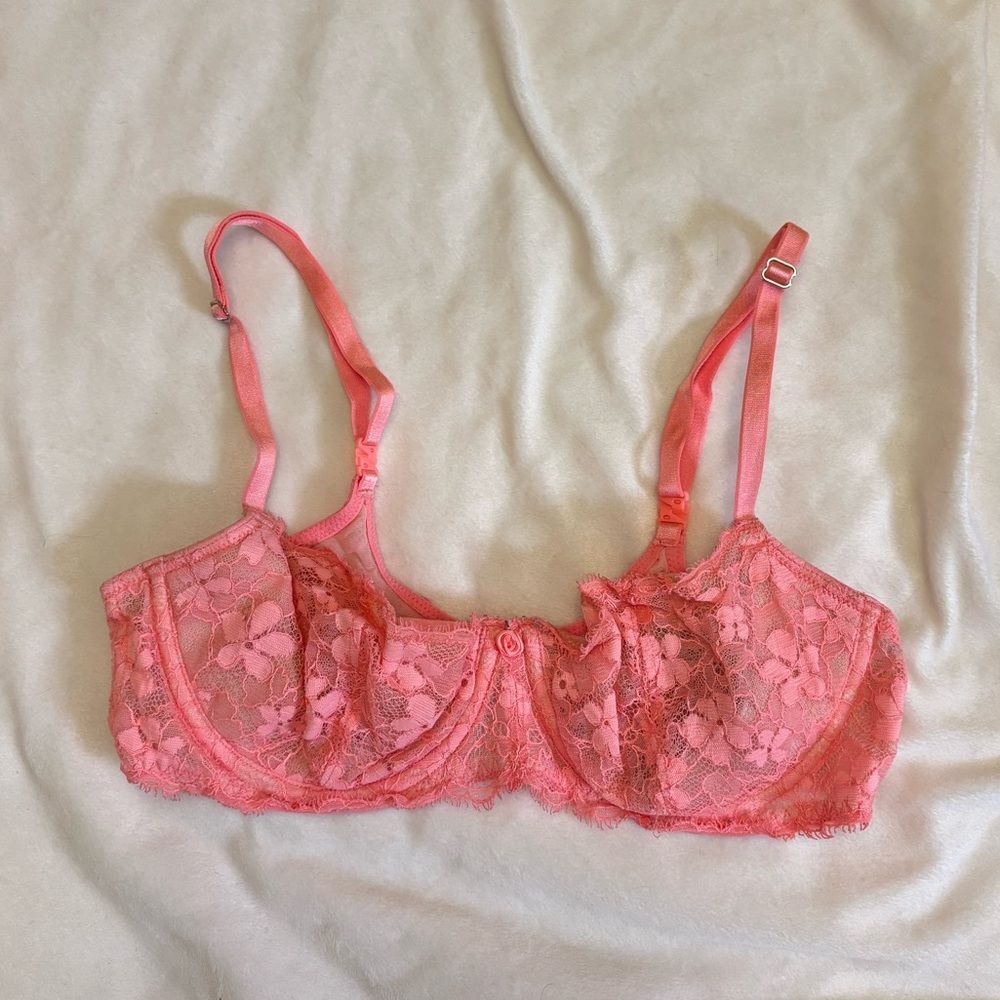 Victoria's Secret Coral Lace Dream Angels Bra